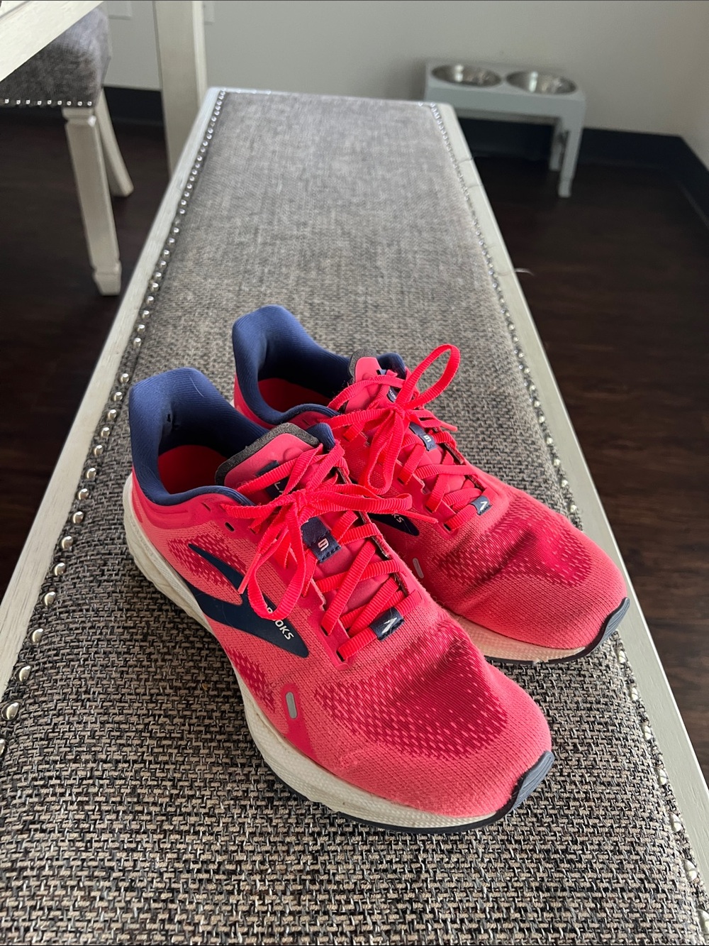 Brooks Launch Women's Running Shoes in Vibrant Pink with Navy Details